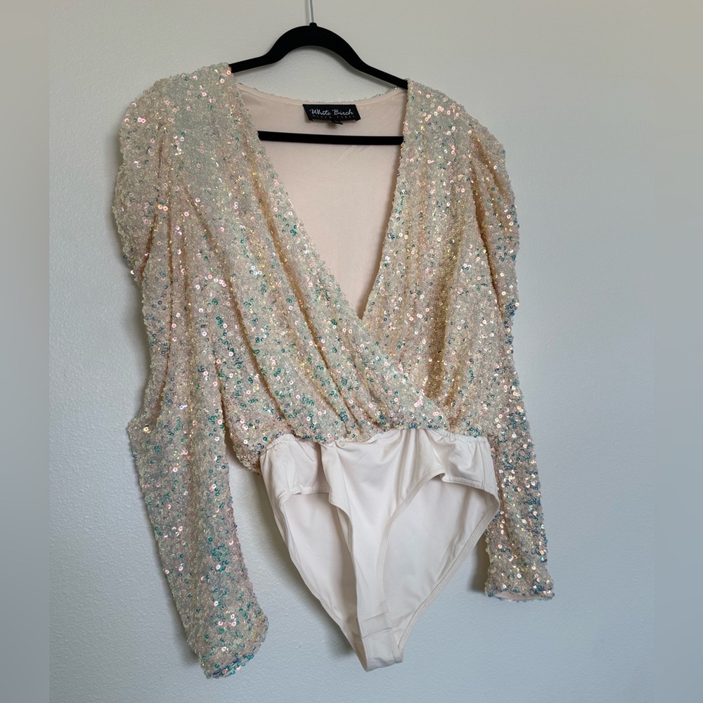 White Birch Black Label Sequin Bodysuit V Neck | XL